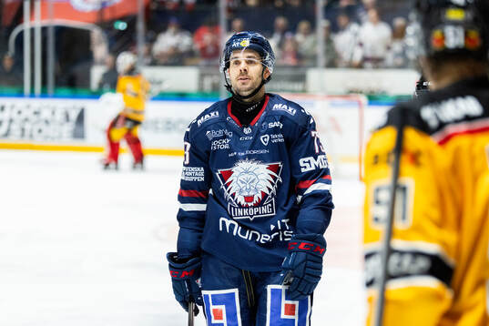 Linköpings Nicholas Shore deppar