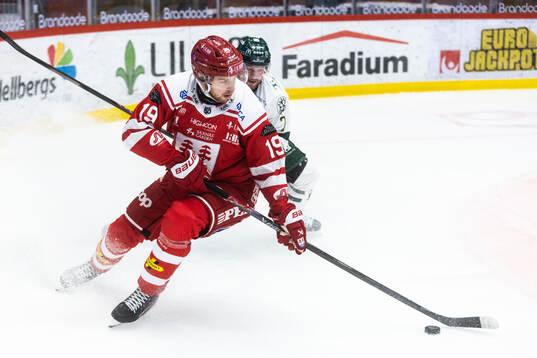 Timrås Marcus Westfält och Färjestads Axel Bergkvist