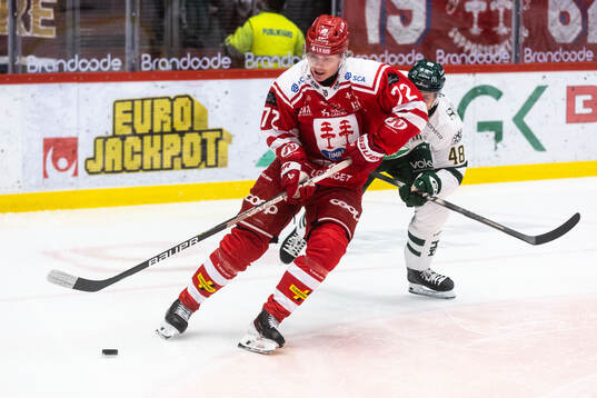 Timrås Erik Walterholm och Färjestads Juuso Vainio