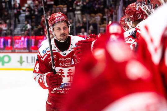 Timrås Jonathan Dahlén jublar