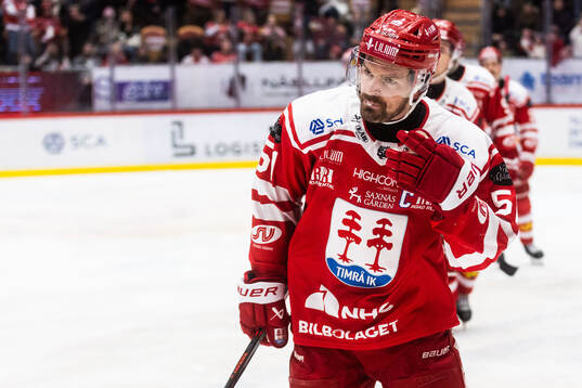 Timrås Anton Lander jublar
