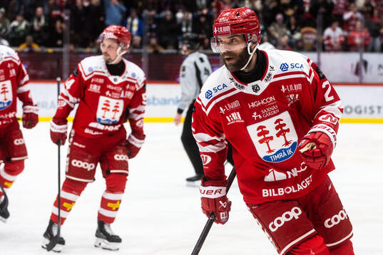 Timrås Per Svensson jublar