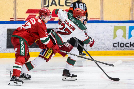 Moras Hampus Larsson och Modos Viktor Persson