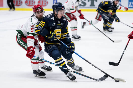 Bläddra bland fler bilder av Ishockey, Hockeyallsvenskan, Södertälje - Mora