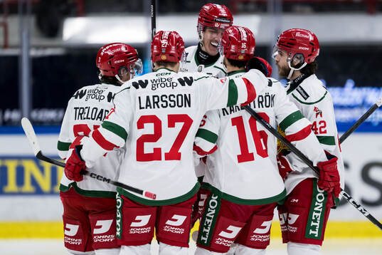 Moras Marcus Karlström jublar