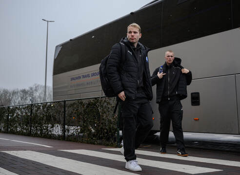Bläddra bland fler bilder av Football, UEFA Europa League, Malmö FF, Team arrival in Urmond