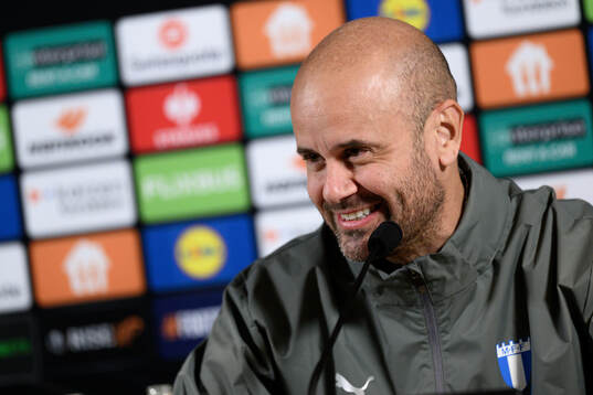 Head coach Miguel Angel Ramirez