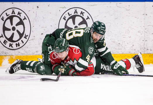 Frölundas Noah Hasa och Färjestads Filip Roos