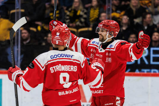Timrås Emil Pettersson jublar