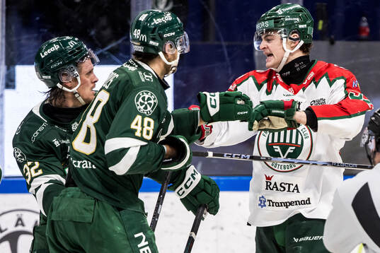 Färjestads Magnus Nygren och Frölundas Filip Cederqvist