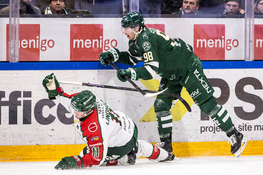 Frölundas Max Lindholm och Färjestads Marian Studenic