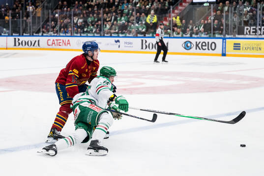 Djurgårdens Anton Frondell och Rögles Gregor Biber