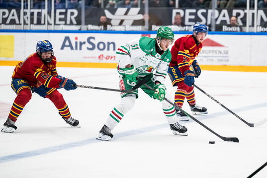 Djurgårdens Viggo Björck och Rögles Calle Själin