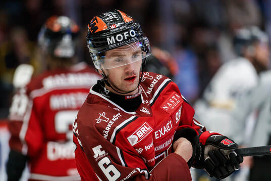 Örebros Filip Berglund deppar