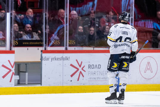HV71s Joona Luoto deppar