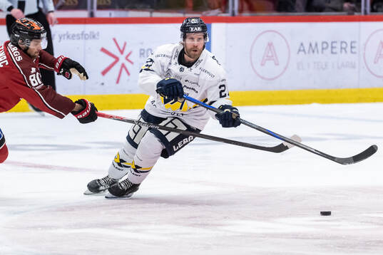 HV71s Mattias Tedenby