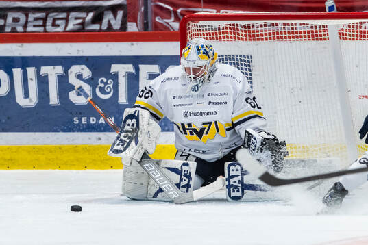 HV71s målvakt Felix Sandström