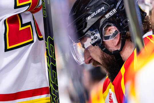 Brynäs Luke Witkowski har ont