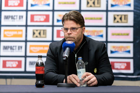 Brynäs assisterande tränare Ove Molin på presskonferens