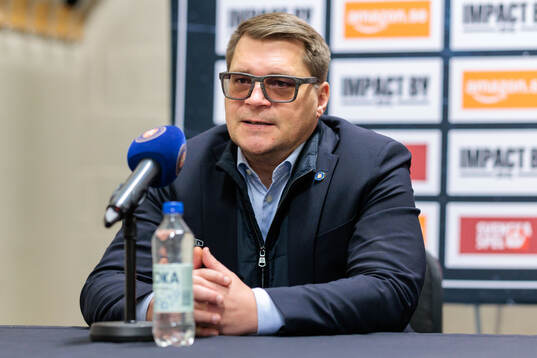 Växjös tränare Björn Hellkvist på presskonferens