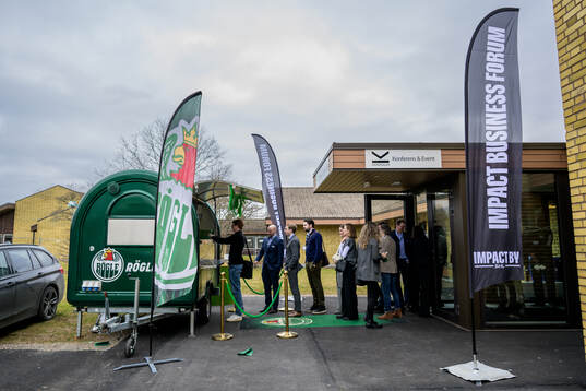 Lunchservering från foodtruck