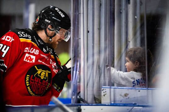 Bläddra bland fler bilder av Ishockey, SHL, Luleå - Malmö Redhawks
