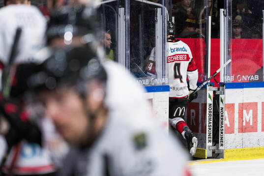 Malmö Redhawks Martin Schreiber lämnar isen