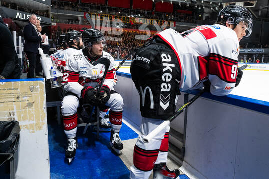 Malmö Redhawks Janne Kuokkanen och Axel Sundberg deppar