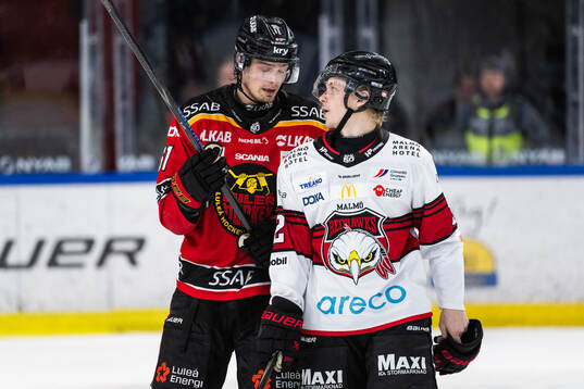 Luleås Markus Nurmi och Malmö Redhawks Robin Salo