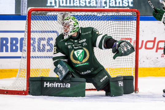 Färjestads målvakt Emil Larmi