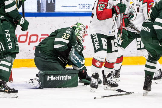 Färjestads målvakt Emil Larmi