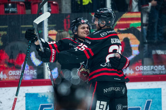 Nybros Tim Lindfors jublar