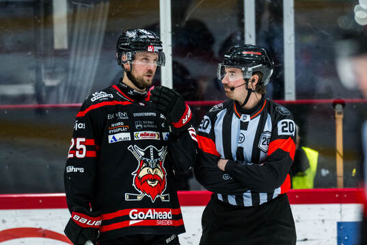 Nybros Marcus Bergman och Domare Filip Granrud