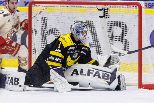 Västerås målvakt Oliver Håkansson släpper in 1-2