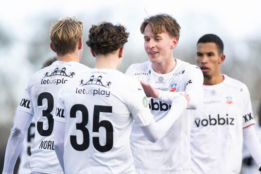 Helsingborgs Lucas Landgren Persson joch Lukas Kjellnäs
