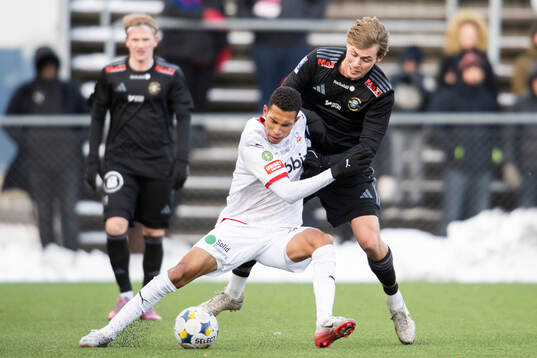 Helsingborgs Harol Romana mot Ängelholms Daniel Bergman
