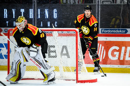 Brynäs målvakt Damian Clara och Robert Hägg