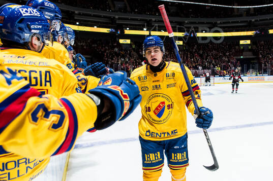 Djurgårdens Anton Frondell jublar