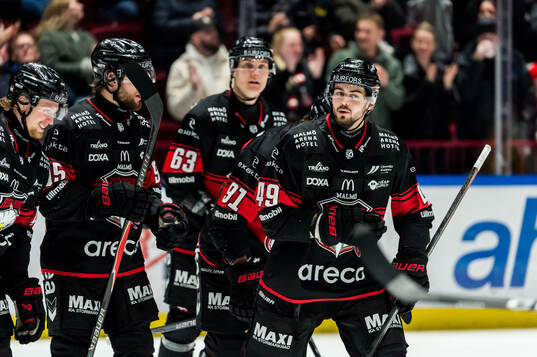 Malmö Redhawks Seth Barton jublar