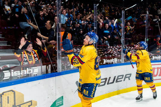 Djurgårdens Colby Sissons och Joseph Snively jublar