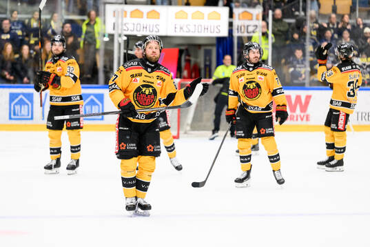 Luleås Linus Omark deppar