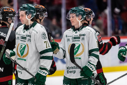 Färjestads Viktor Lodin och Oliver Marcelius