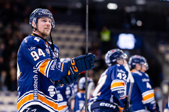 Växjös Joel Persson jublar