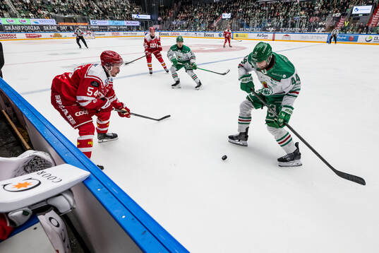 Timrås Jonathan Dahlén och Rögles Calvin De Haan