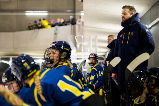 Head coach Ulf Lundberg of Sweden at a women's