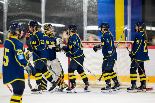 Jenna Raunio, goaltender Ebba Svensson Träff, Mira Hallin,
