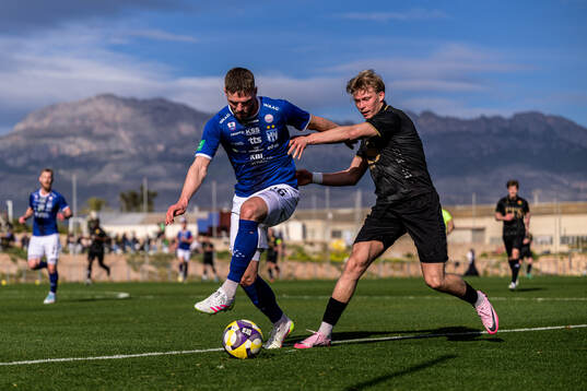 Bläddra bland fler bilder av Football, Friendly match, GAIS - Klaksvik