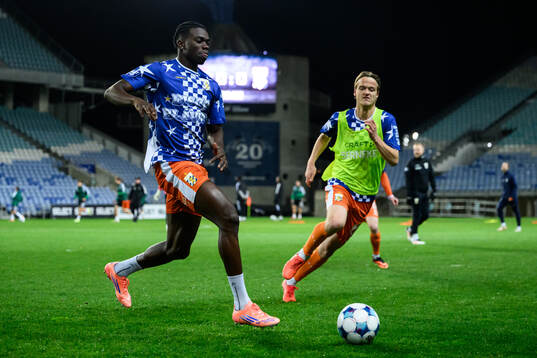 Rockson Yeboah and August Erlingmark of IFK Göteborg