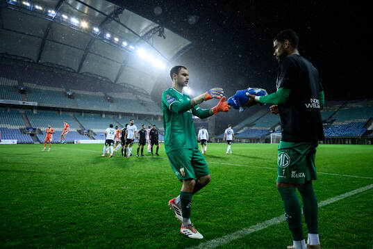 goalkeeper Elis Bishesari and goalkeeper Jonathan Rasheed