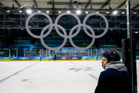 Head coach Ulf Lundberg of Sweden at a ice hockey practice